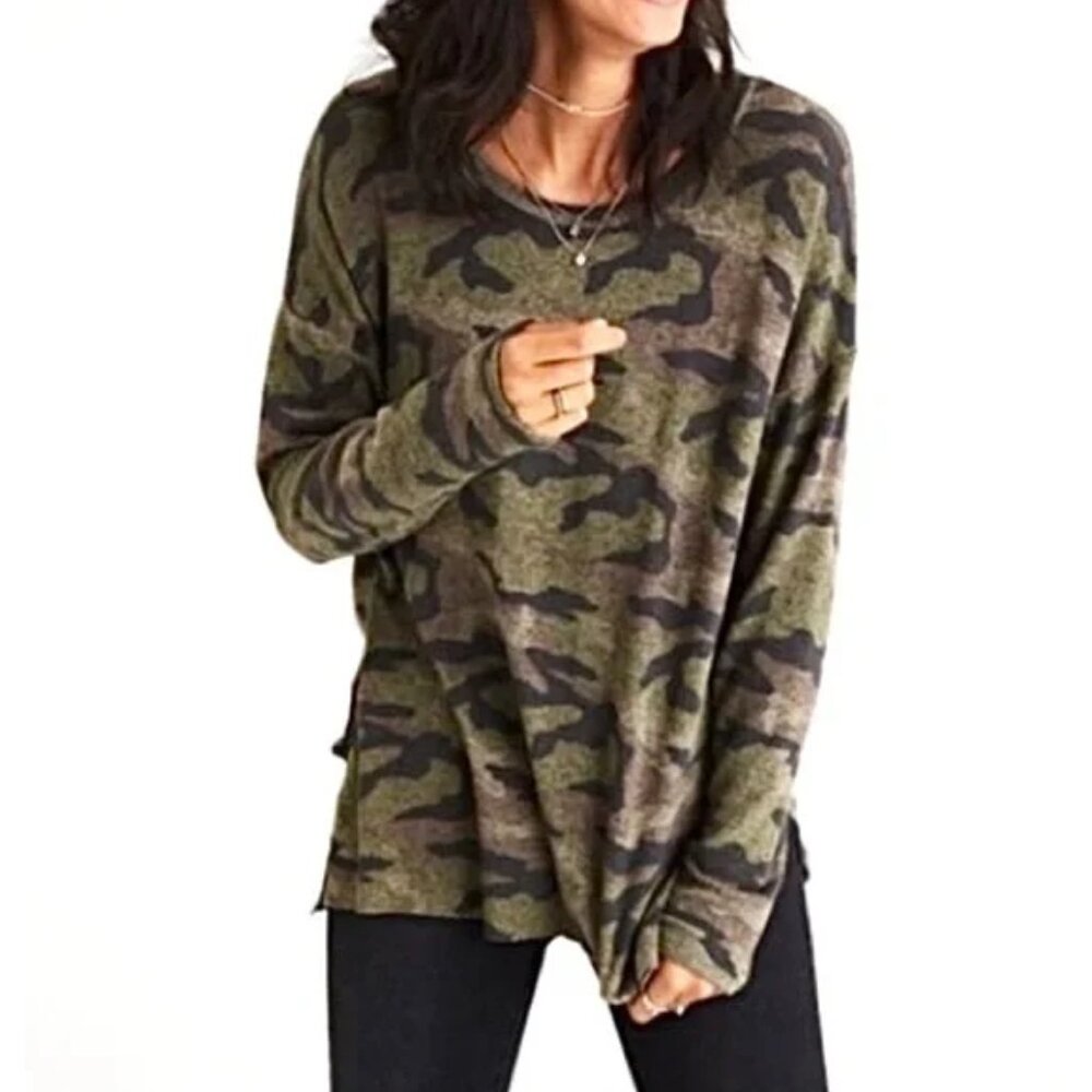 AMERICAN EAGLE Oufitters Green CAMO Camouflage Stretch L/Slv Shirt *XS* B127